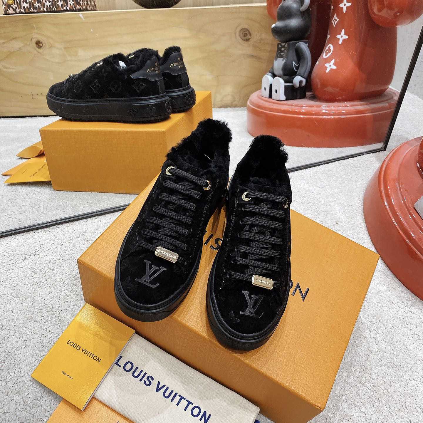 Louis Vuitton Time Out Sneakers - EUR FASHION