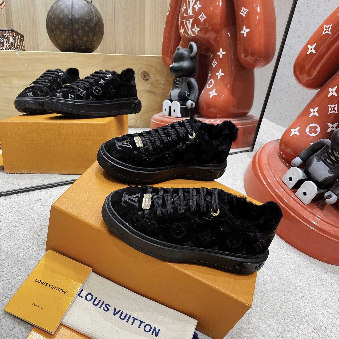 Louis Vuitton Time Out Sneakers - EUR FASHION