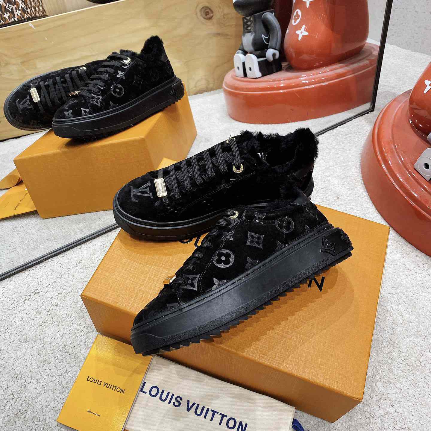 Louis Vuitton Time Out Sneakers - EUR FASHION