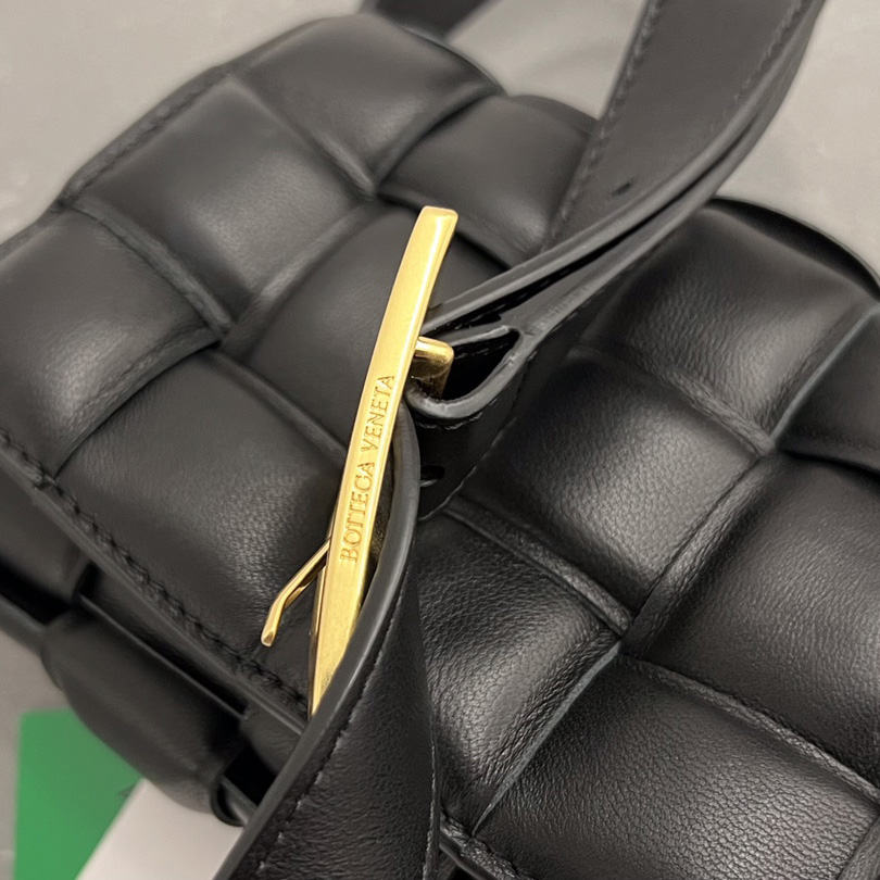 Kleine gepolsterte Kassette von Bottega Veneta - EUR FASHION