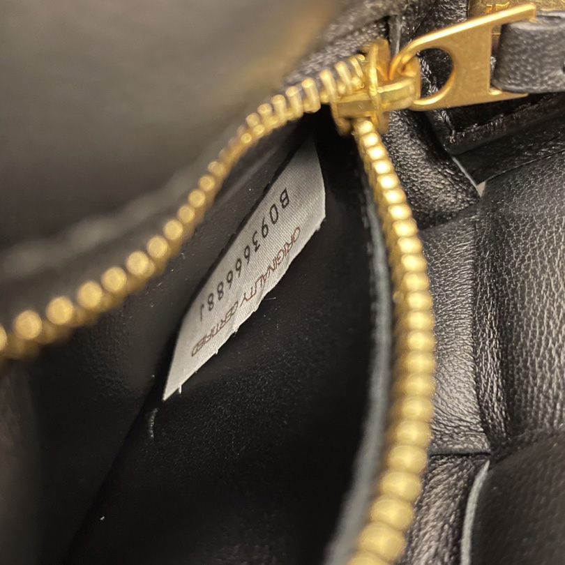Kleine gepolsterte Kassette von Bottega Veneta - EUR FASHION