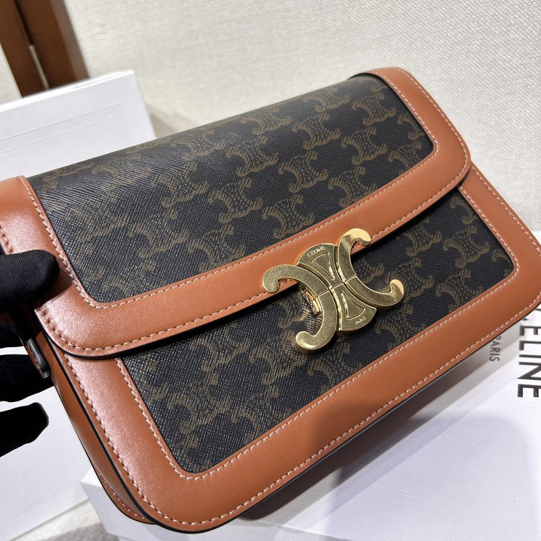 Celine Classique Triomphe-Tasche aus Triomphe-Canvas und Kalbsleder - EUR FASHION