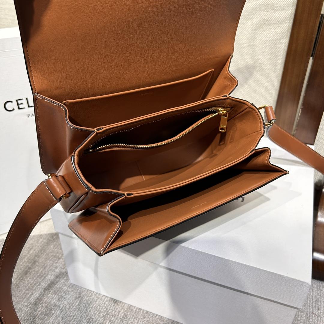 Celine Classique Triomphe-Tasche aus Triomphe-Canvas und Kalbsleder - EUR FASHION