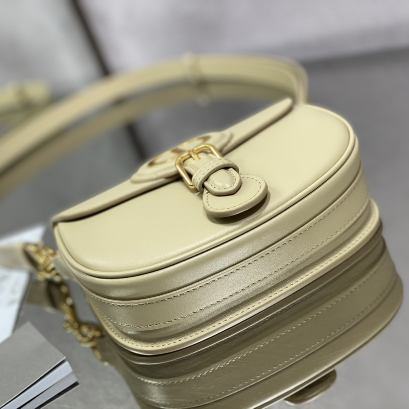 Kleine Dior-Bobby-Tasche von Dior (18–14–5 cm) - EUR FASHION