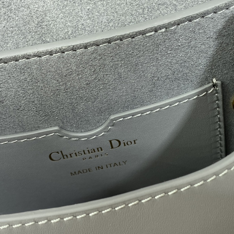 Kleine Dior-Bobby-Tasche von Dior (18–14–5 cm) - EUR FASHION