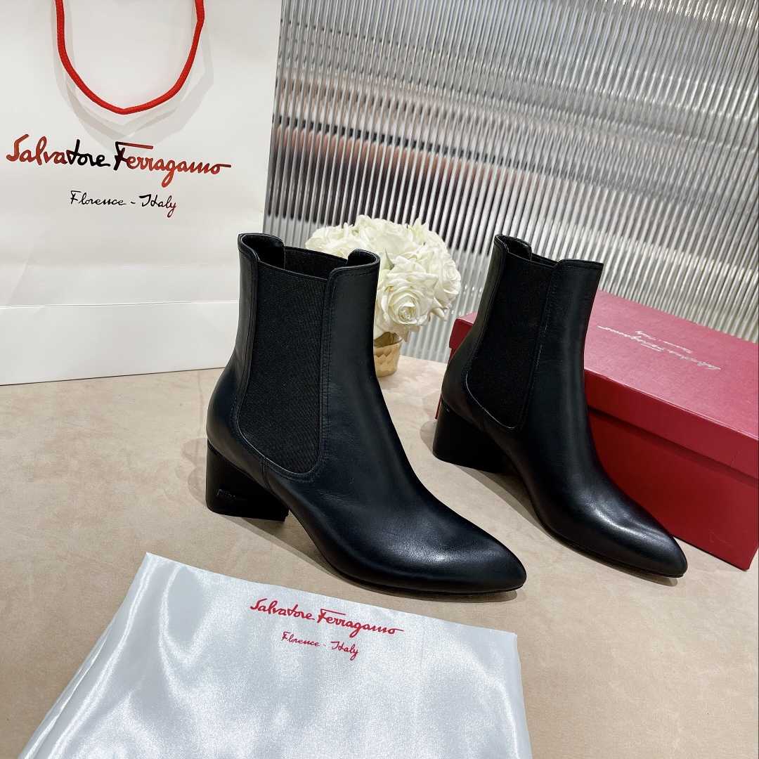 Ferragamo Lederstiefelette - EUR FASHION