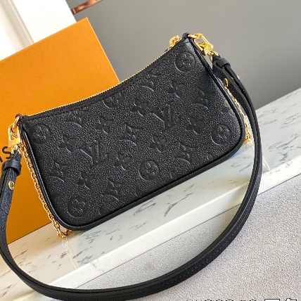 Louis Vuitton Easy Pouch On Strap (19–11,5–3 cm) M80349 - EUR FASHION