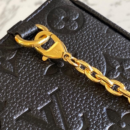 Louis Vuitton Easy Pouch On Strap (19–11,5–3 cm) M80349 - EUR FASHION