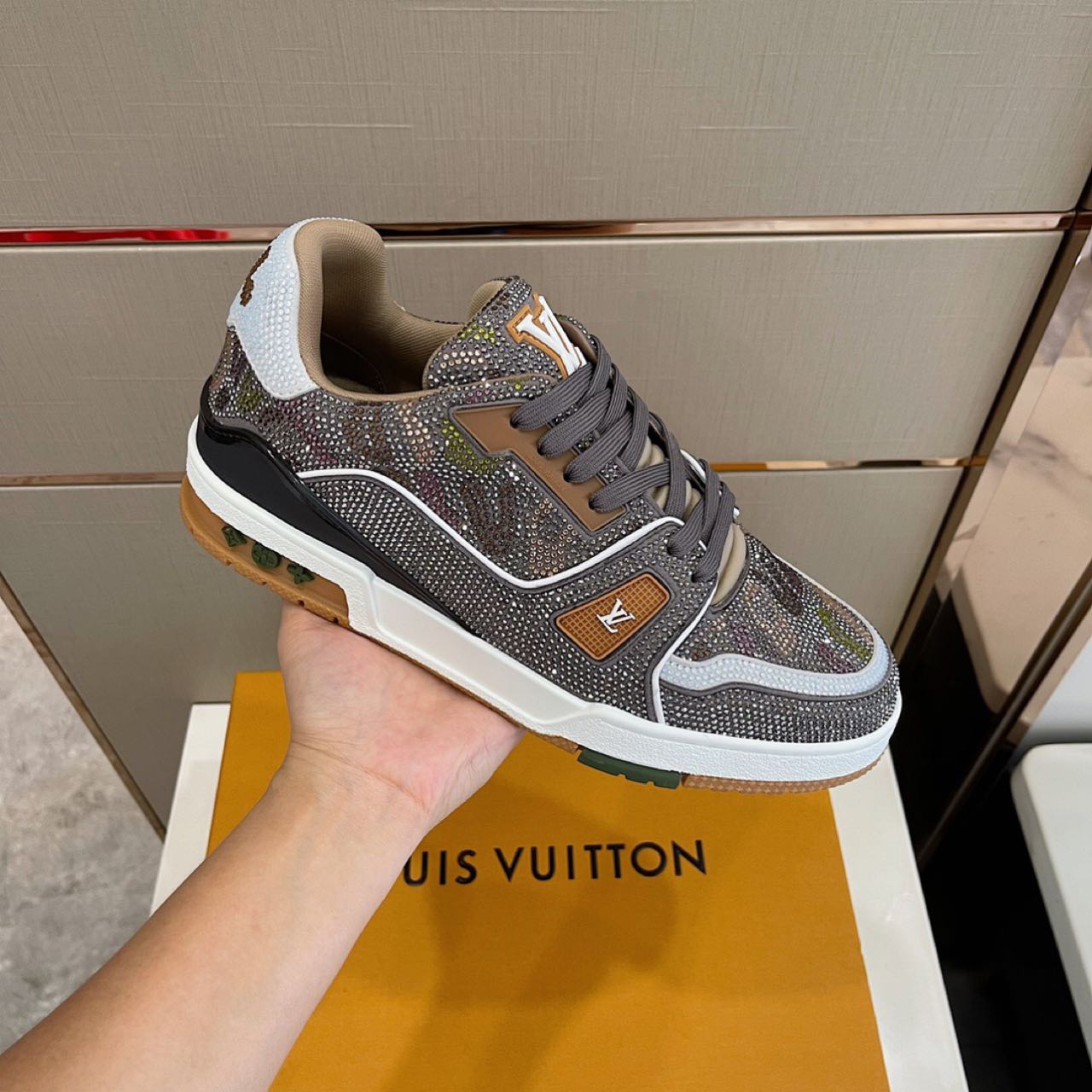 Louis Vuitton Trainer Sneaker (in britischer Größe) - EUR FASHION