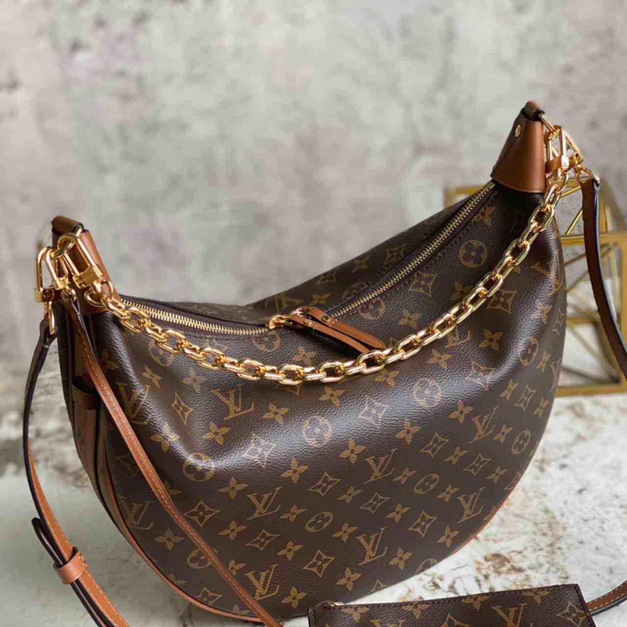 Louis Vuitton Loop Hobo (38-30-10 cm) M46311 - EUR FASHION