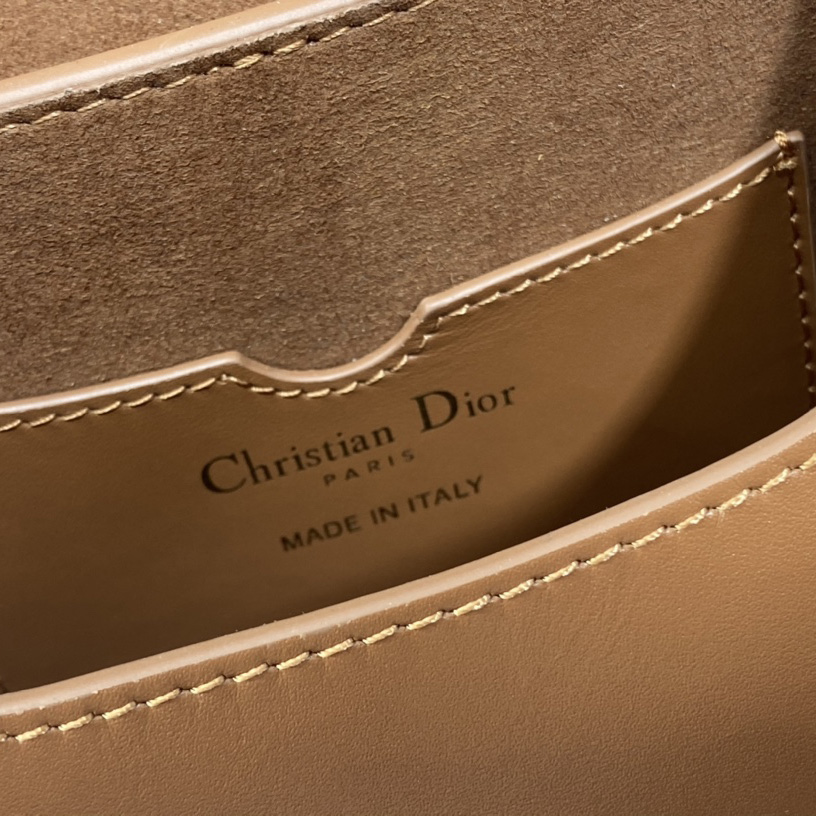Kleine Dior-Bobby-Tasche von Dior (18–14–5 cm) - EUR FASHION
