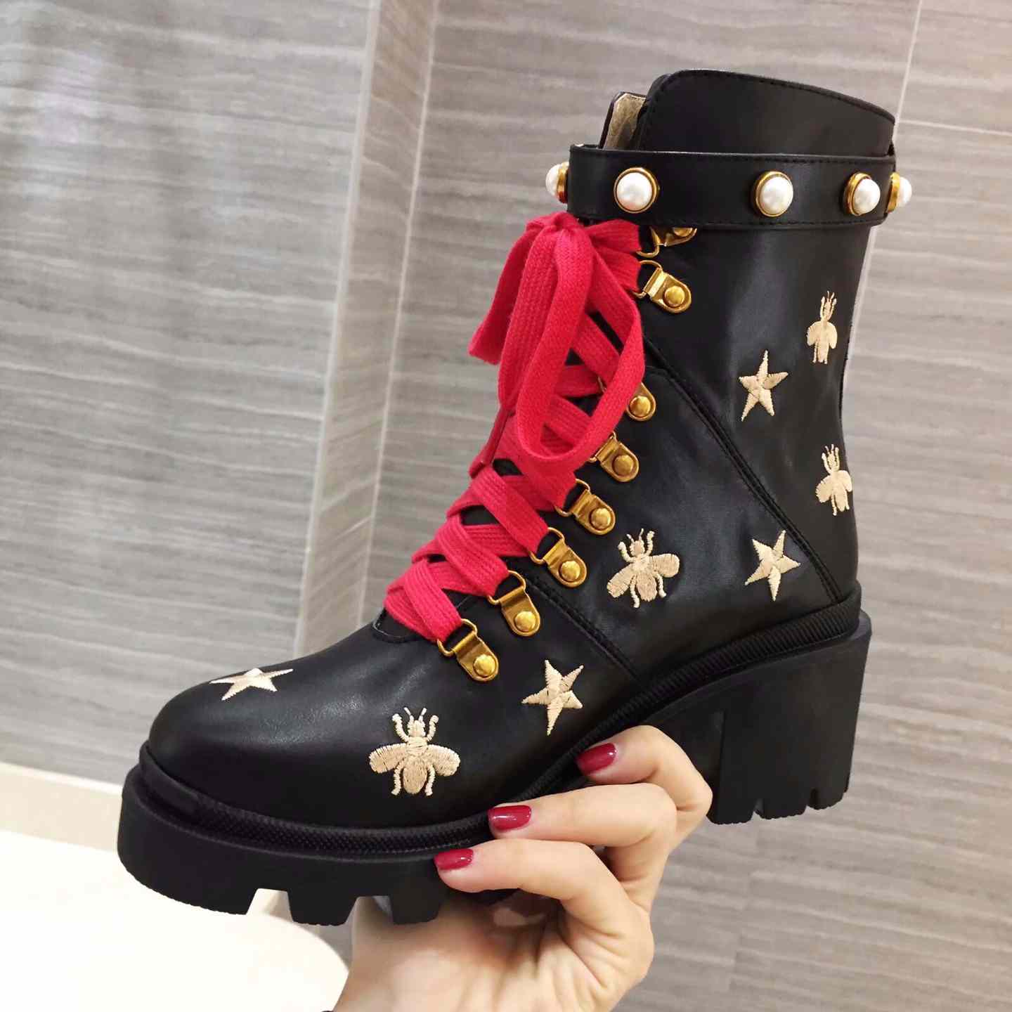 Gucci Lederstiefelette - EUR FASHION