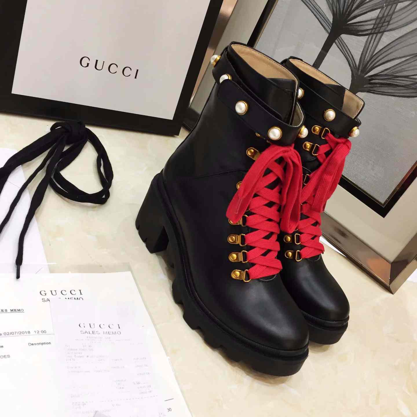 Gucci Lederstiefelette - EUR FASHION