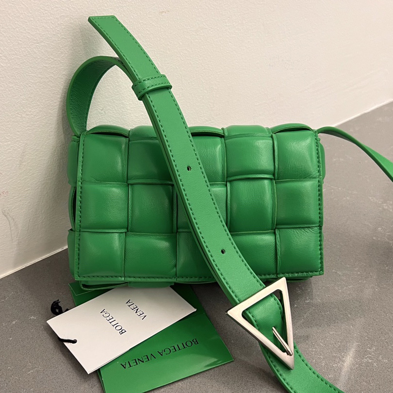 Kleine gepolsterte Kassette von Bottega Veneta - EUR FASHION