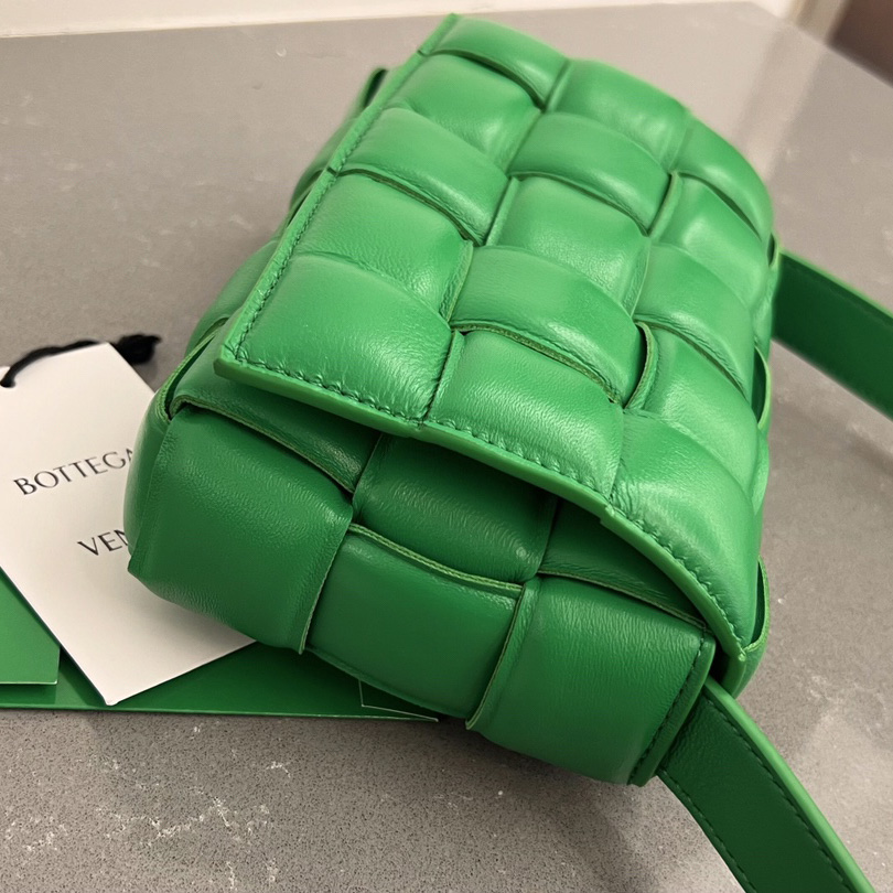 Kleine gepolsterte Kassette von Bottega Veneta - EUR FASHION