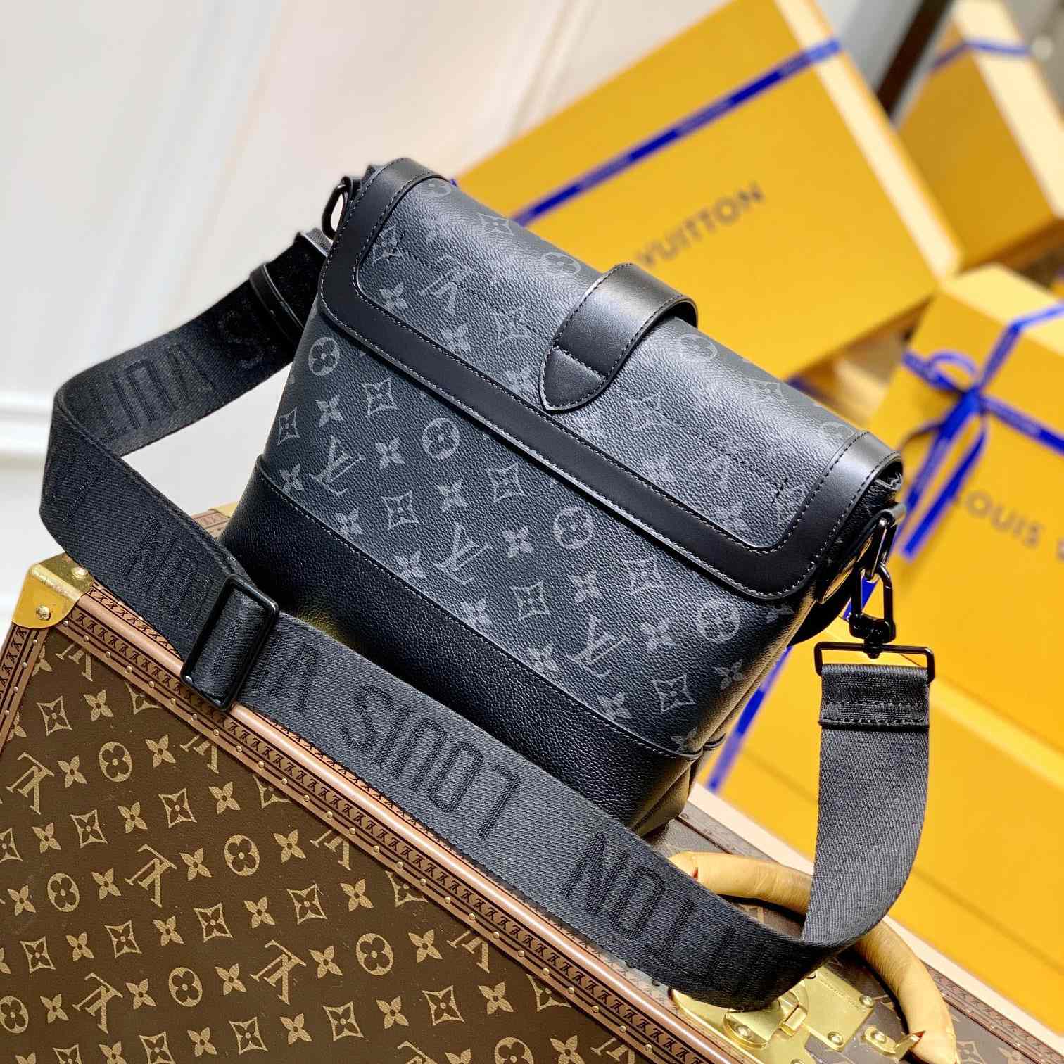 Louis Vuitton Saumur Messenger (36-23-11 cm) M45911 - EUR FASHION