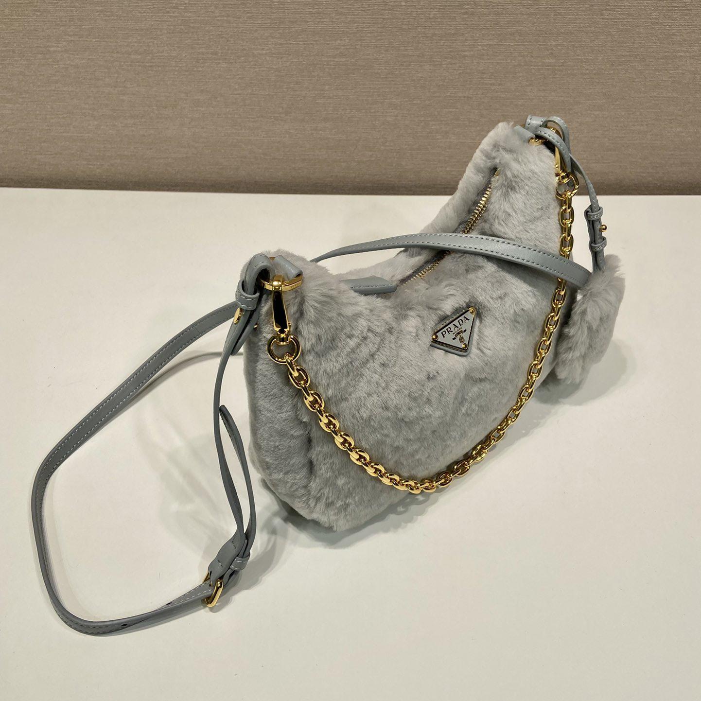 Mini-Tasche aus Lammfell von Prada (23–17–8 cm) - EUR FASHION