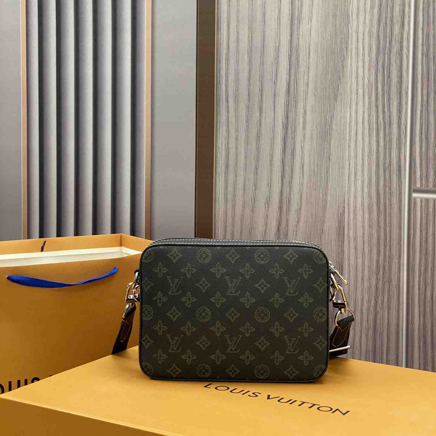 Louis Vuitton Trio Messenger (25–18,5–7 cm) M46340 - EUR FASHION