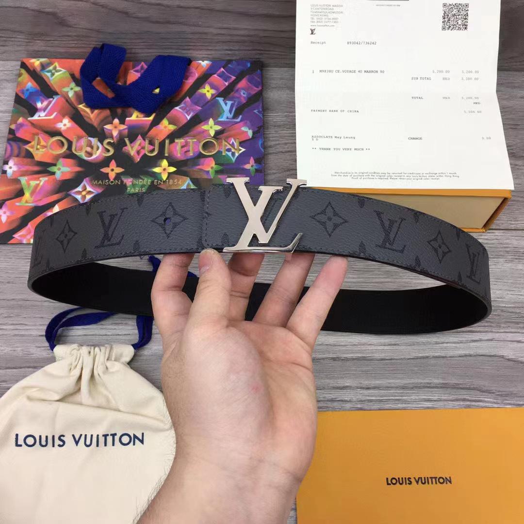 Wendegürtel von Louis Vuitton - EUR FASHION