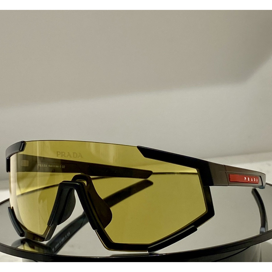 Prada Linea Rossa Impavid Sonnenbrille SPS04W - EUR FASHION