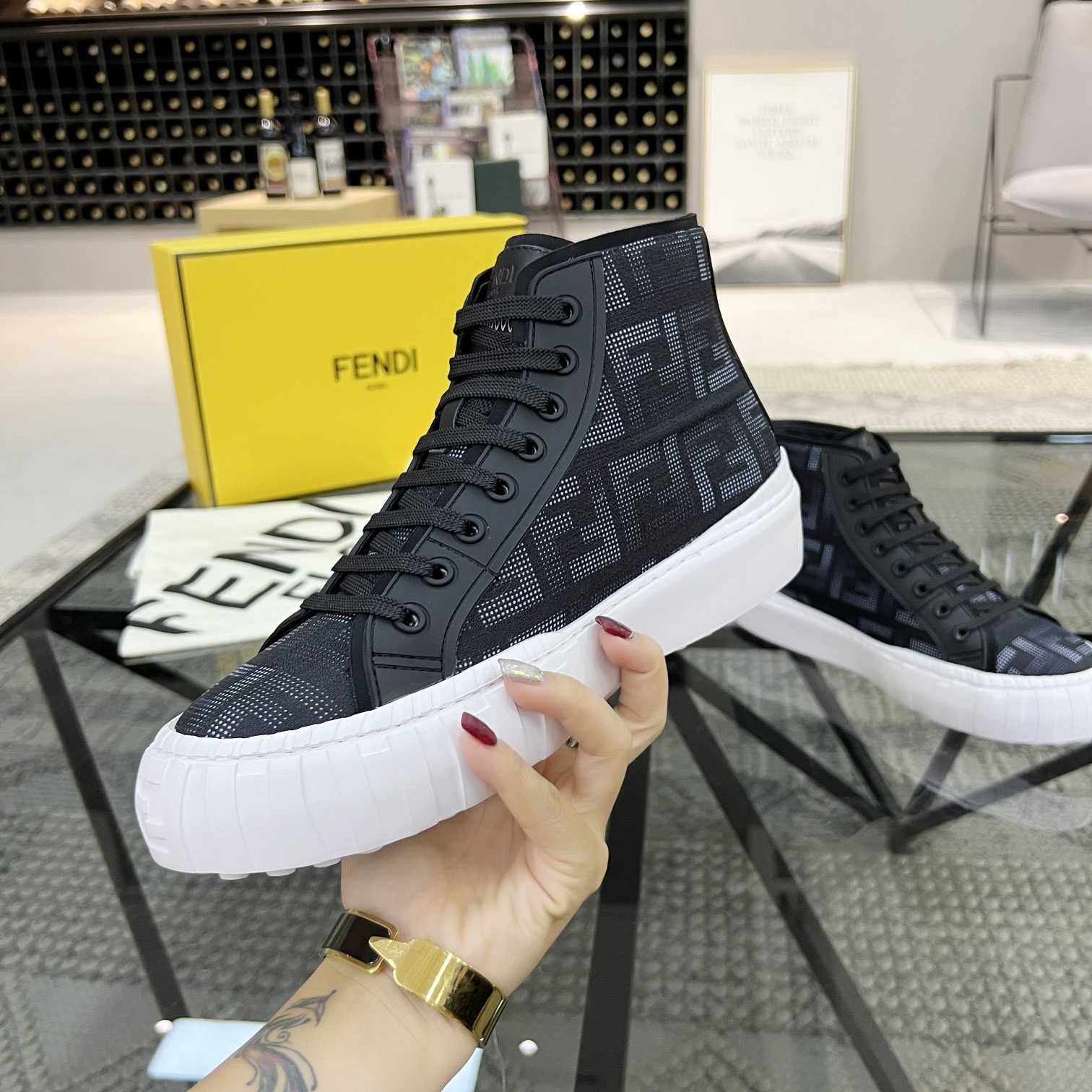 Fendi-Logo-Sneaker - EUR FASHION