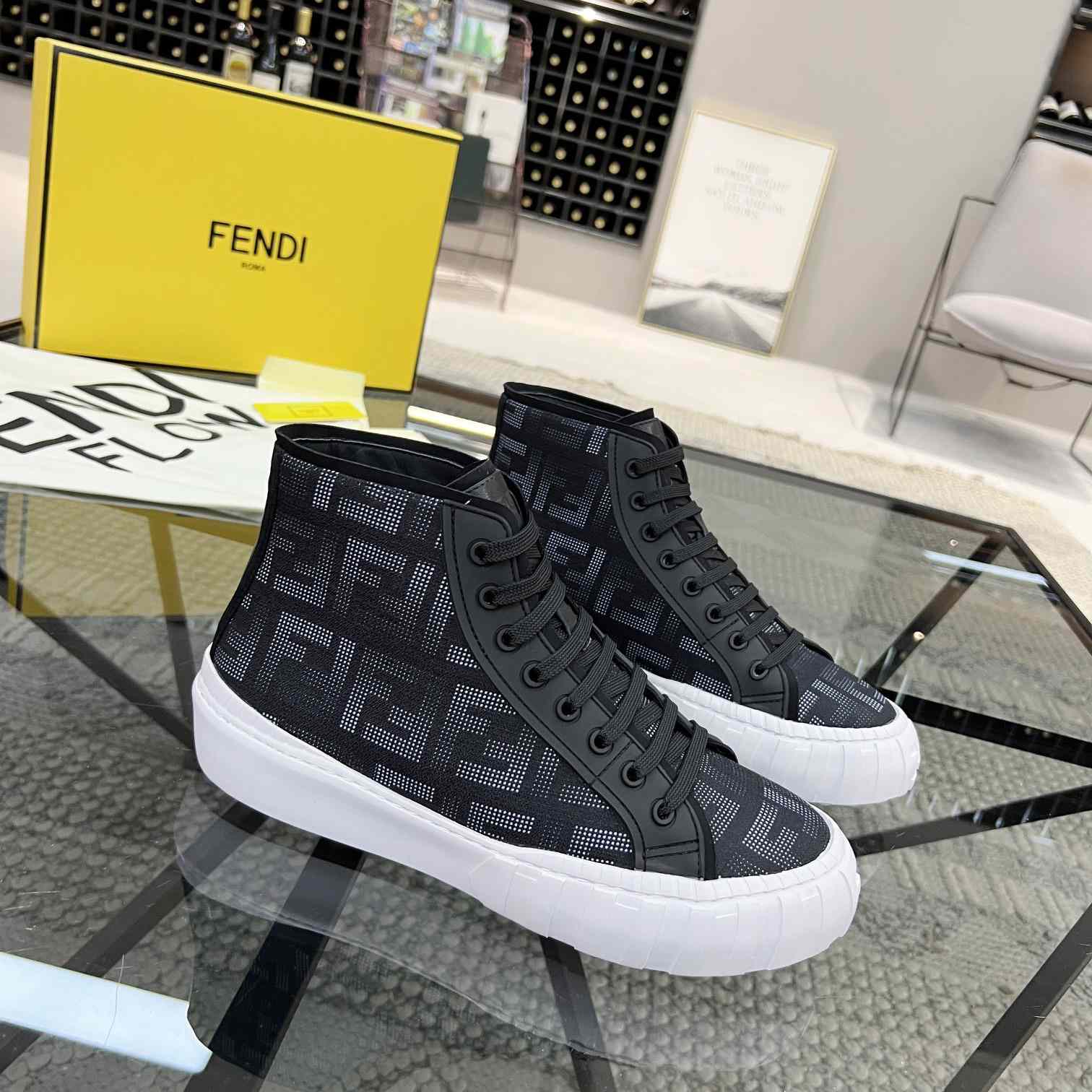 Fendi-Logo-Sneaker - EUR FASHION