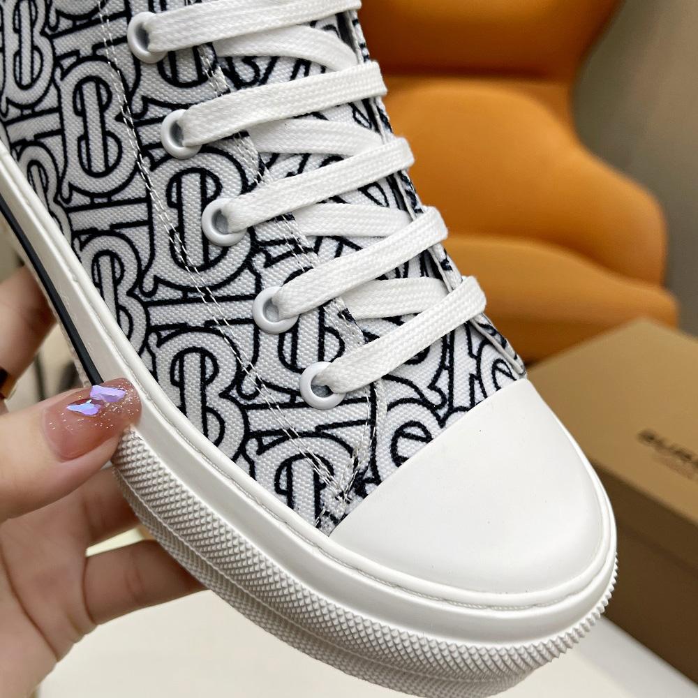 Burberry Vintage-High-Top-Sneaker aus Baumwolle mit Monogramm-Print - EUR FASHION