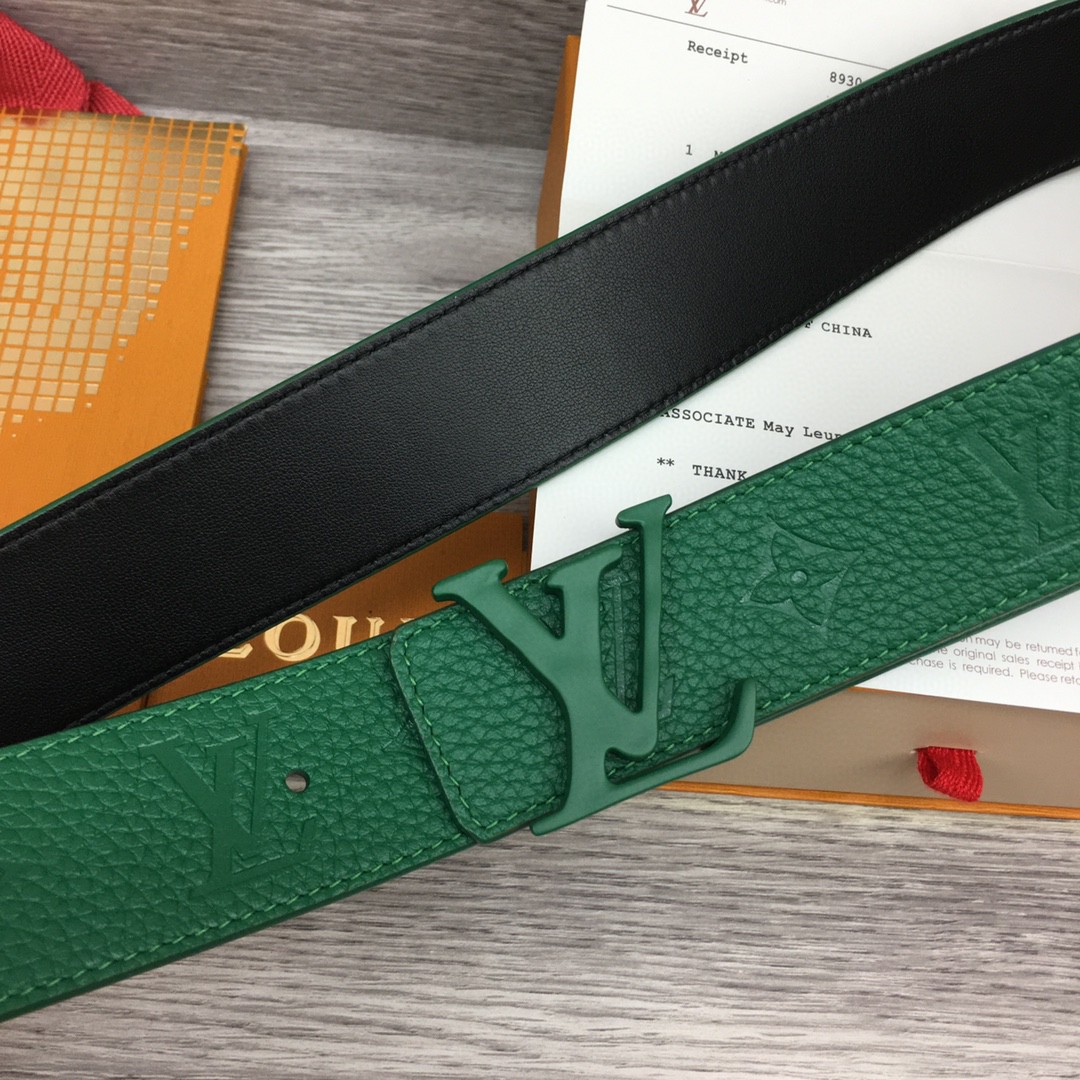Wendegürtel von Louis Vuitton - EUR FASHION
