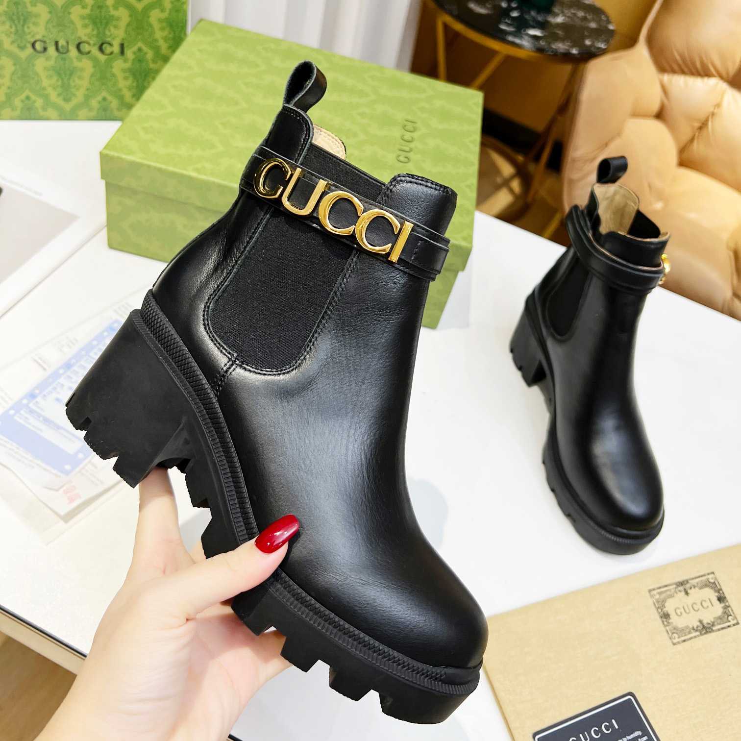 Gucci Damen-Stiefelette mit Logo - EUR FASHION