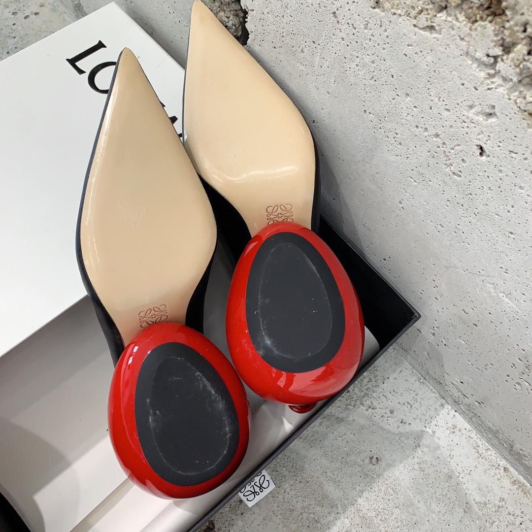 Loewe Ballonpumpe aus Kalbsleder - EUR FASHION