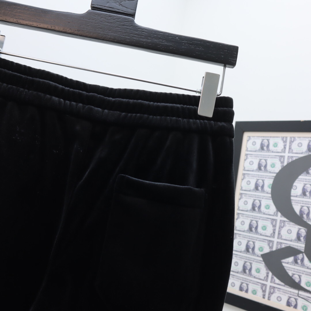 Gucci-Reißverschlussjacke und Jogginghose - EUR FASHION