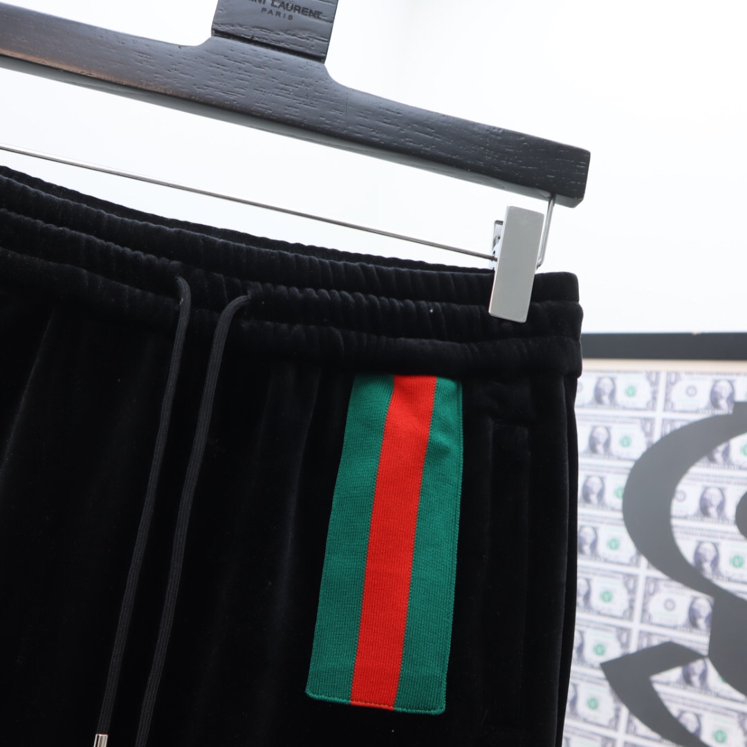 Gucci-Reißverschlussjacke und Jogginghose - EUR FASHION