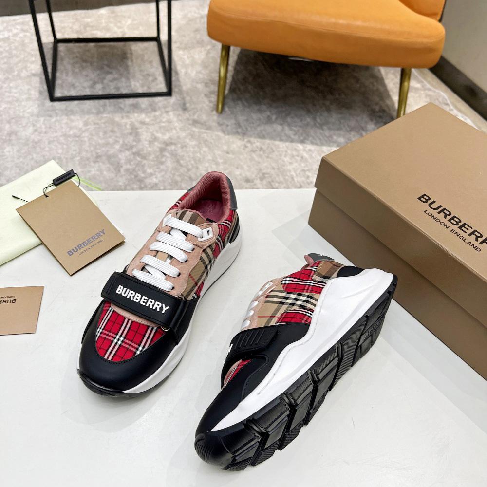 Burberry Vintage-Sneaker mit Kontrastkaro und Leder - EUR FASHION