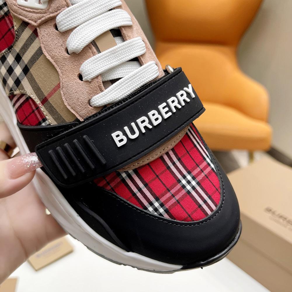 Burberry Vintage-Sneaker mit Kontrastkaro und Leder - EUR FASHION