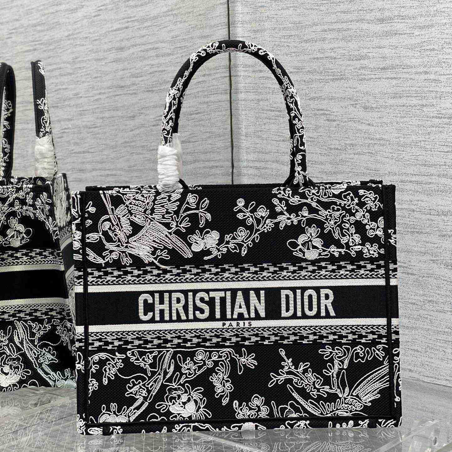 Mittlere Dior-Buchtasche von Dior (36–18–28 cm) - EUR FASHION