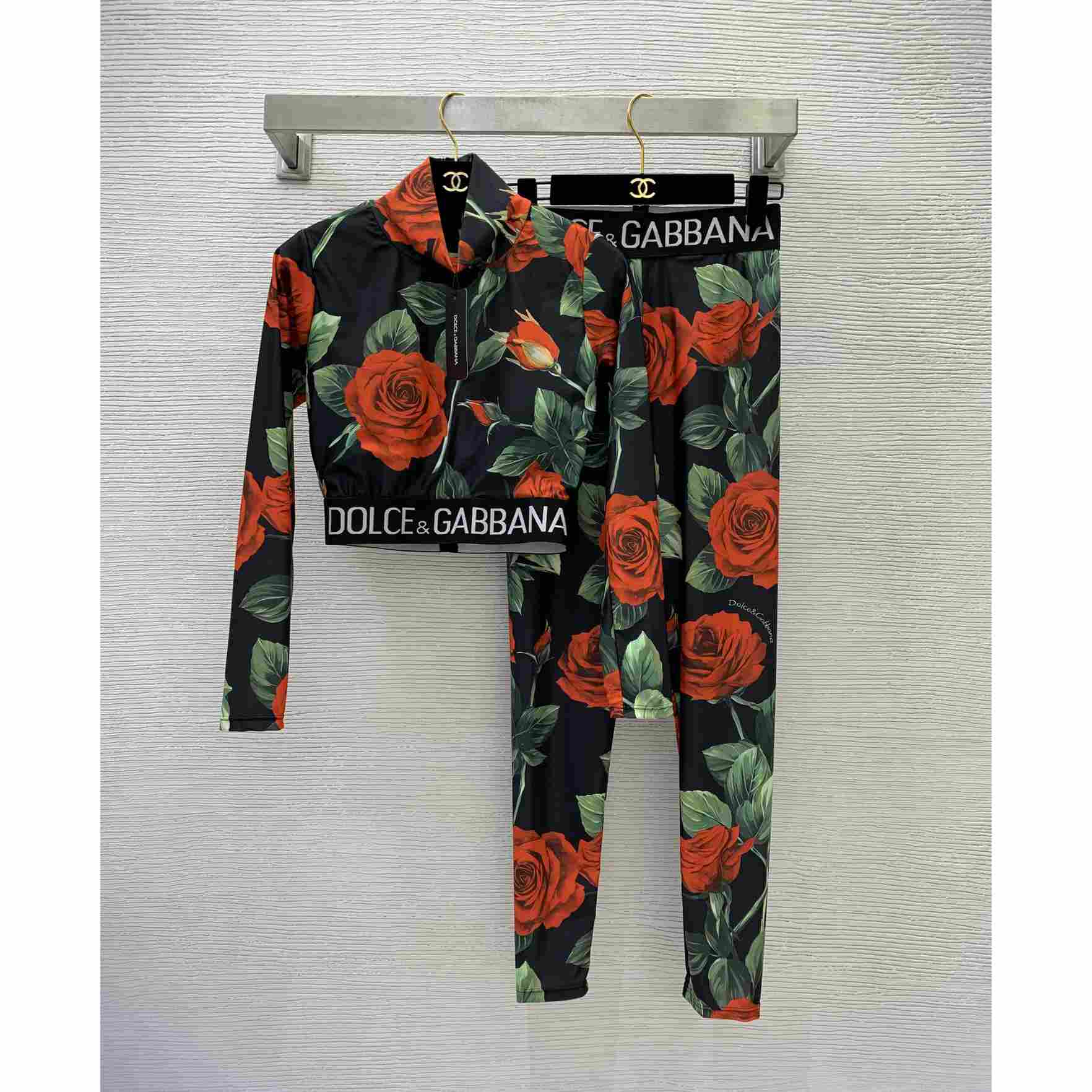 Dolce & Gabbana florale Charmeuse-Leggings aus Seidenmischung und hochgeschlossenes Oberteil - EUR FASHION