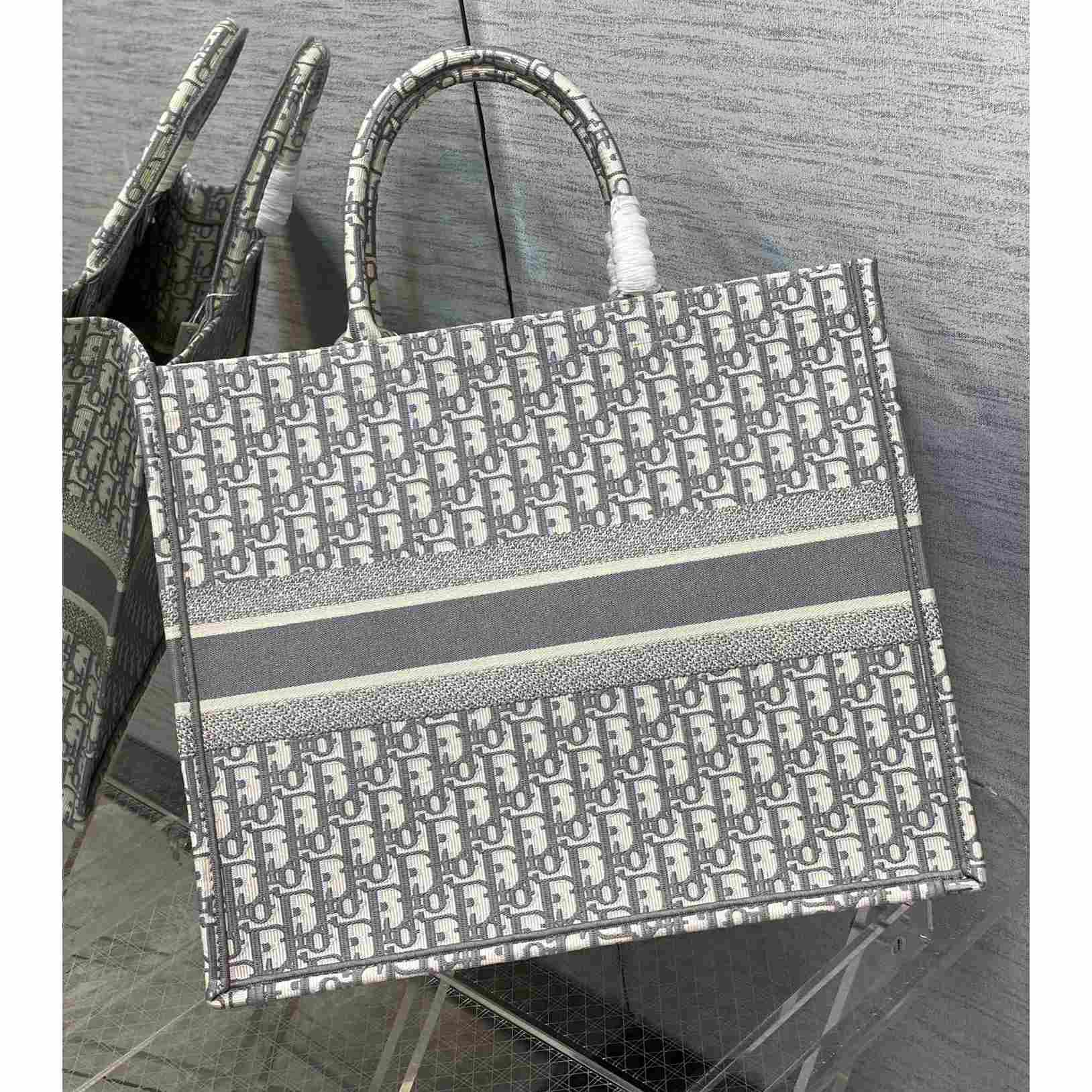 Große Dior-Buchtasche von Dior - EUR FASHION