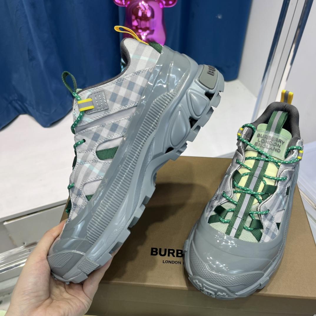 Burberry Arthur Karo-Sneaker - EUR FASHION