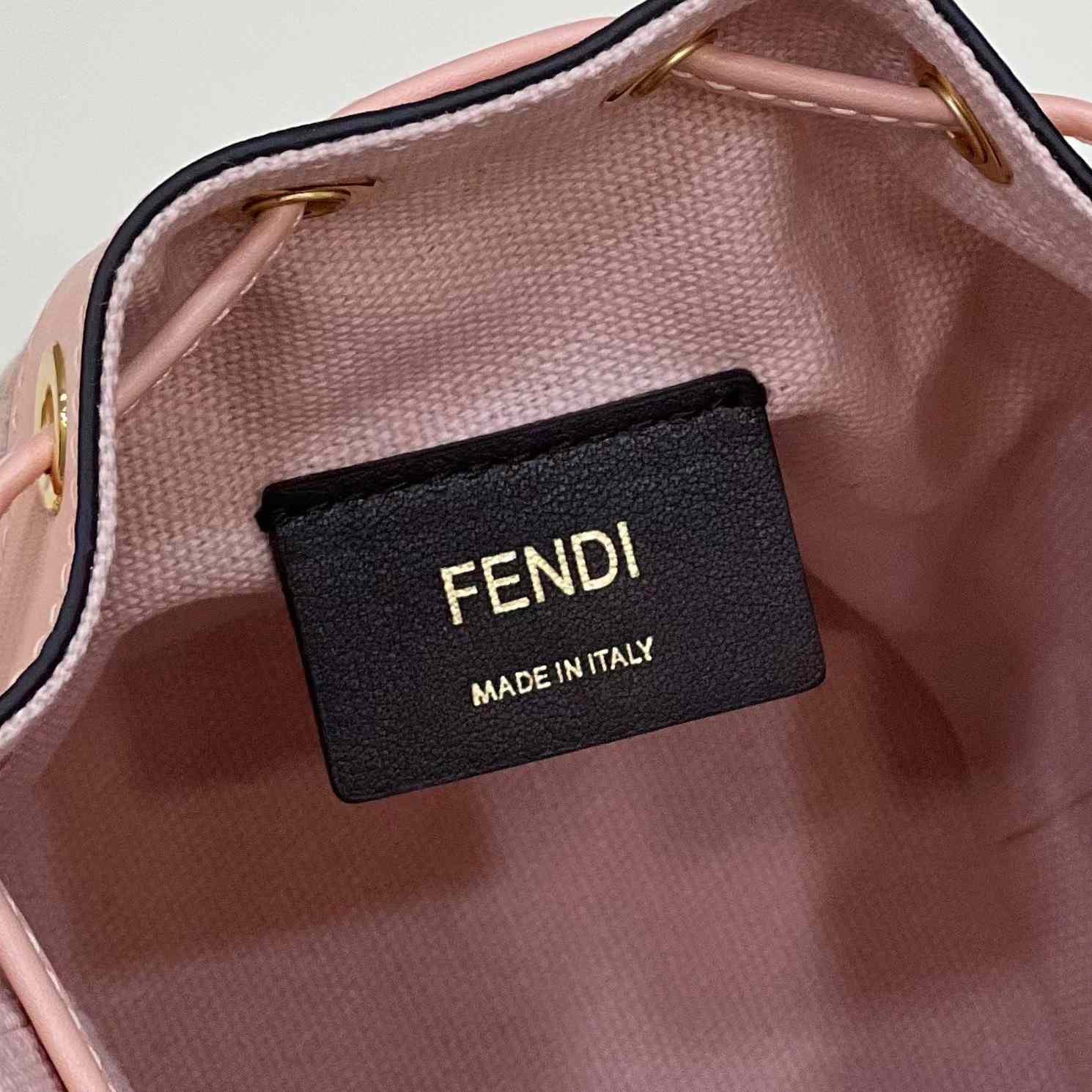 Fendi Mon Tresor Pink FF Canvas Mini-Tasche (12×18×10cm) - EUR FASHION