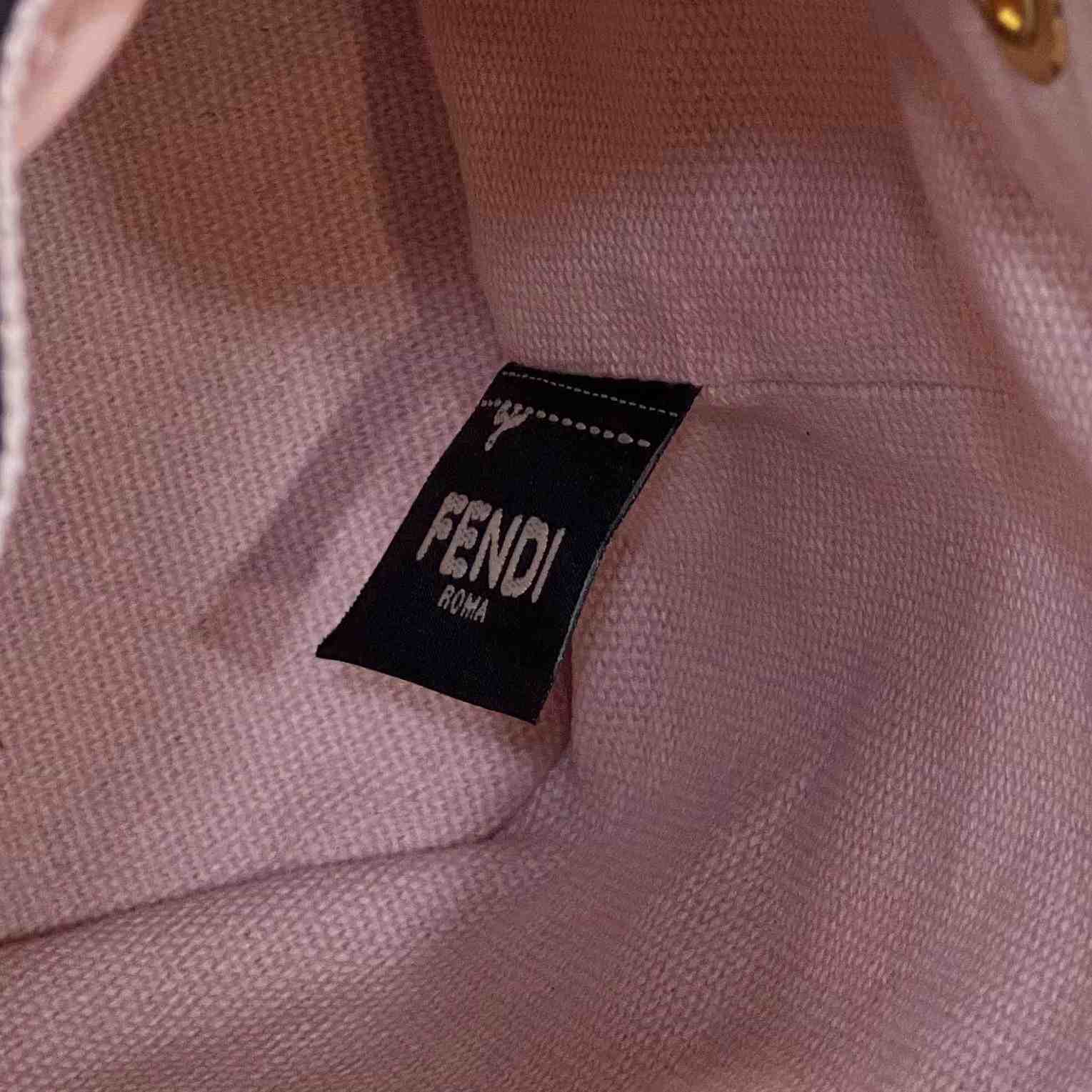 Fendi Mon Tresor Pink FF Canvas Mini-Tasche (12×18×10cm) - EUR FASHION