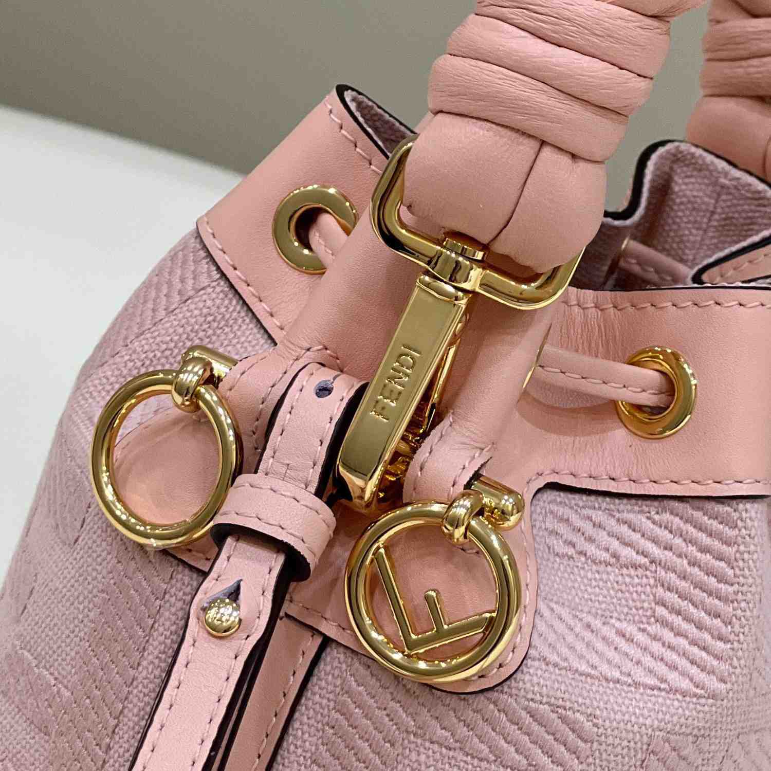 Fendi Mon Tresor Pink FF Canvas Mini-Tasche (12×18×10cm) - EUR FASHION