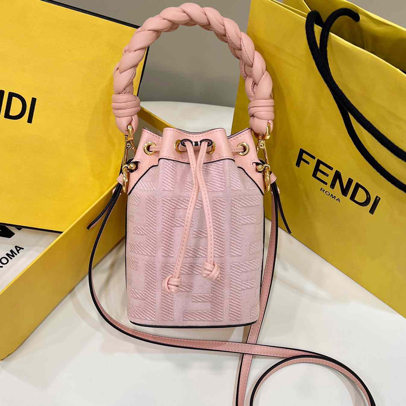 Fendi Mon Tresor Pink FF Canvas Mini-Tasche (12×18×10cm) - EUR FASHION