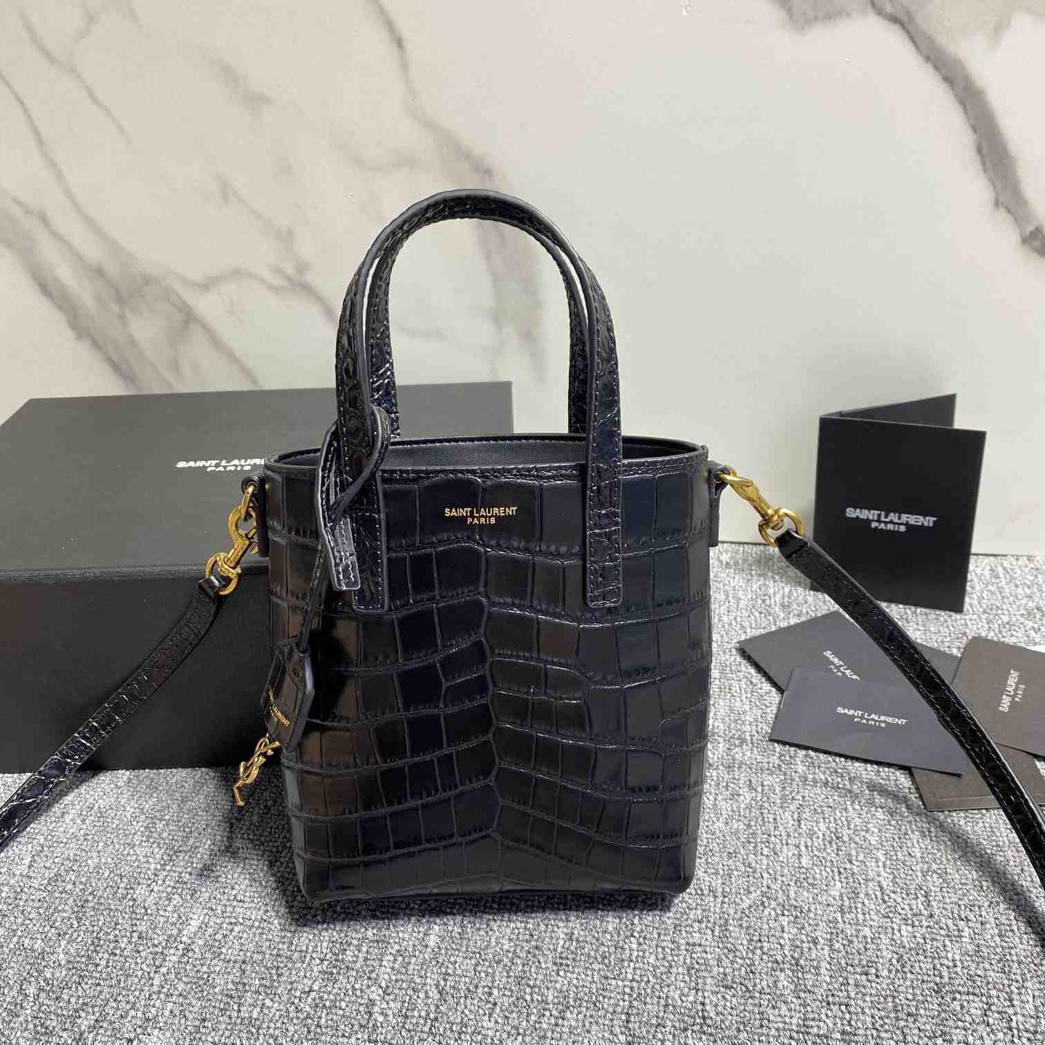 Saint Laurent Paris Mini Toy Shopping aus Leder mit Krokodilprägung - EUR FASHION