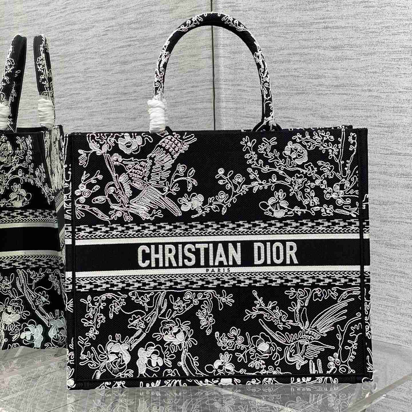 Große Dior-Buchtasche von Dior (42 x 18 x 35 cm) - EUR FASHION