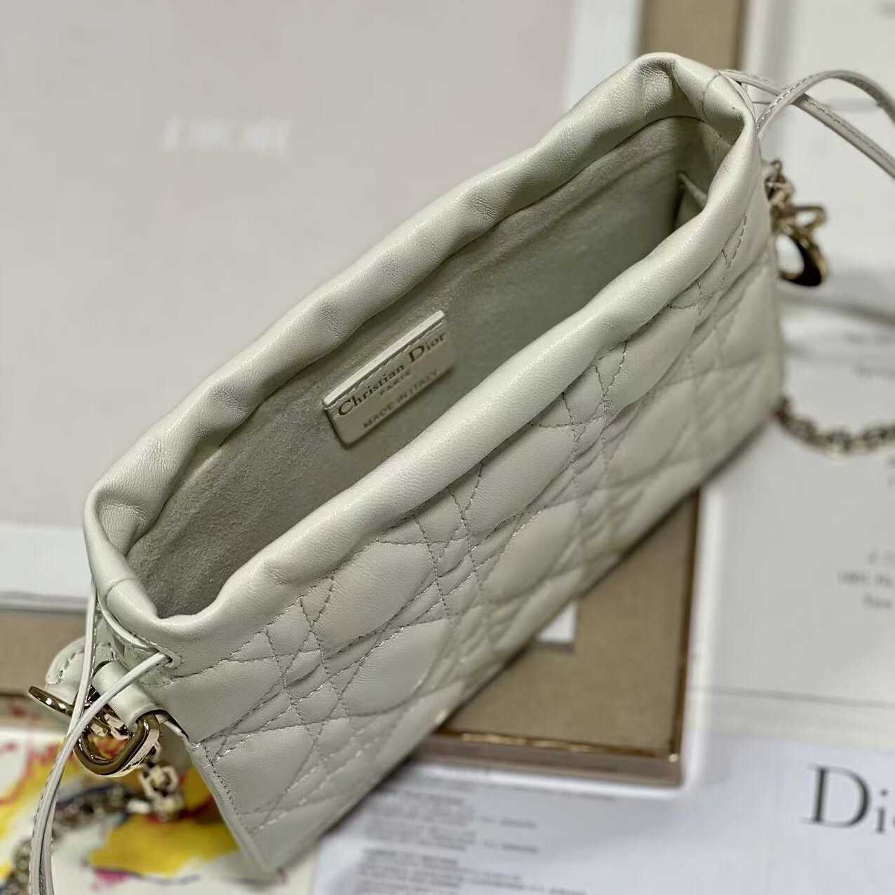 Dior Lady Dior Mini-Tasche mit Kordelzug und Henkel - EUR FASHION