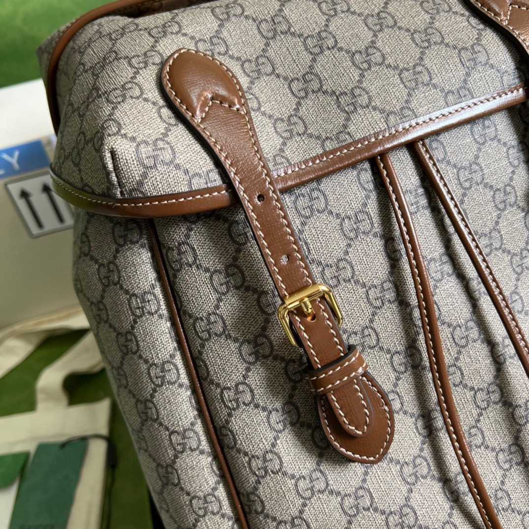 Gucci Mittelgroßer Rucksack mit ineinandergreifendem G (26-43-18 cm) - EUR FASHION