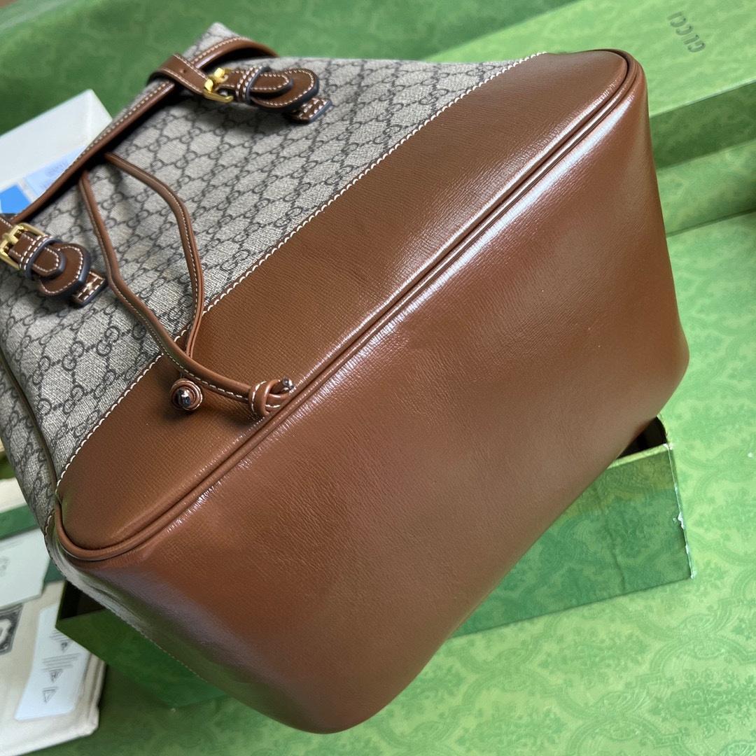 Gucci Mittelgroßer Rucksack mit ineinandergreifendem G (26-43-18 cm) - EUR FASHION