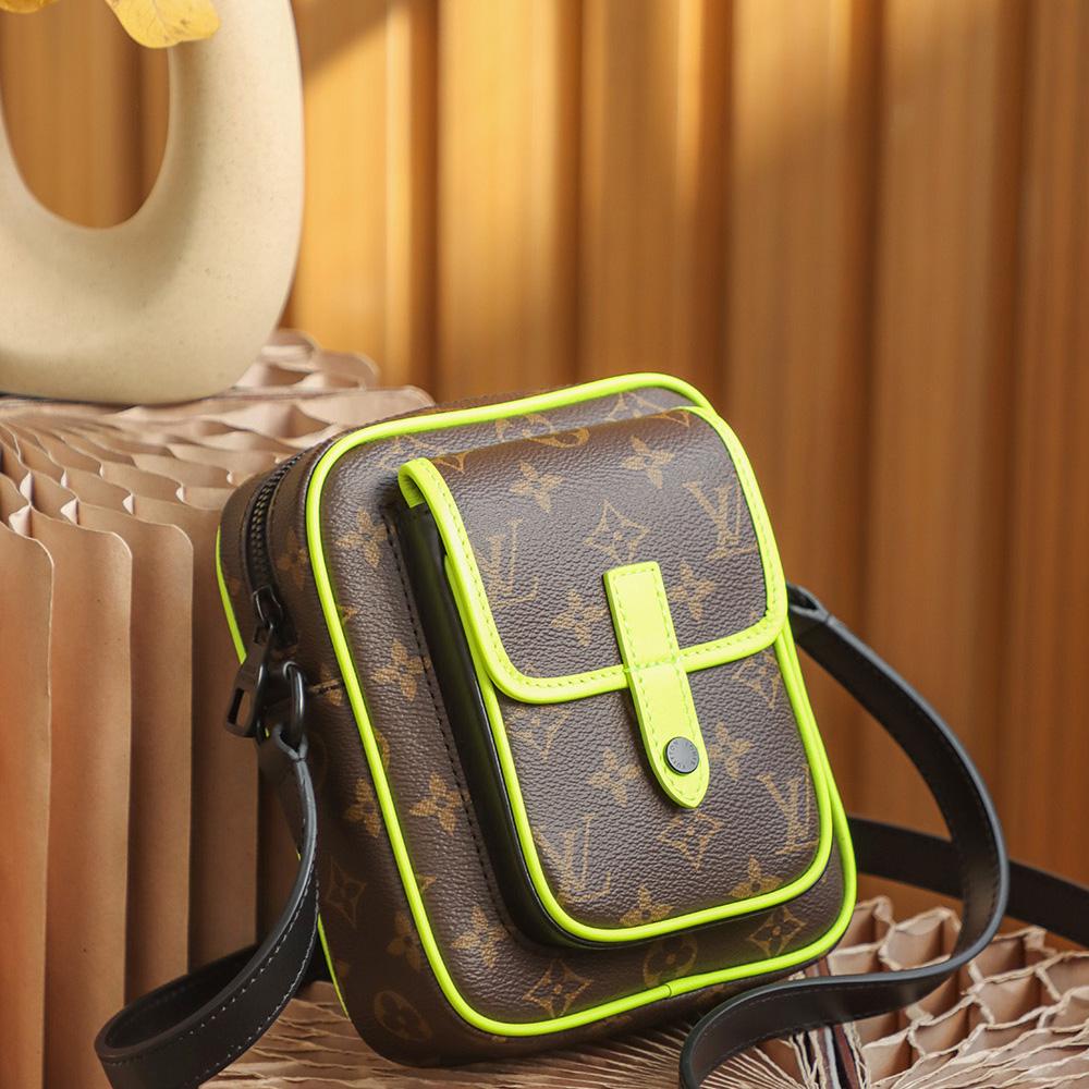 Louis Vuitton Christopher Tragbare Geldbörse (15*17*8cm) M69404 - EUR FASHION