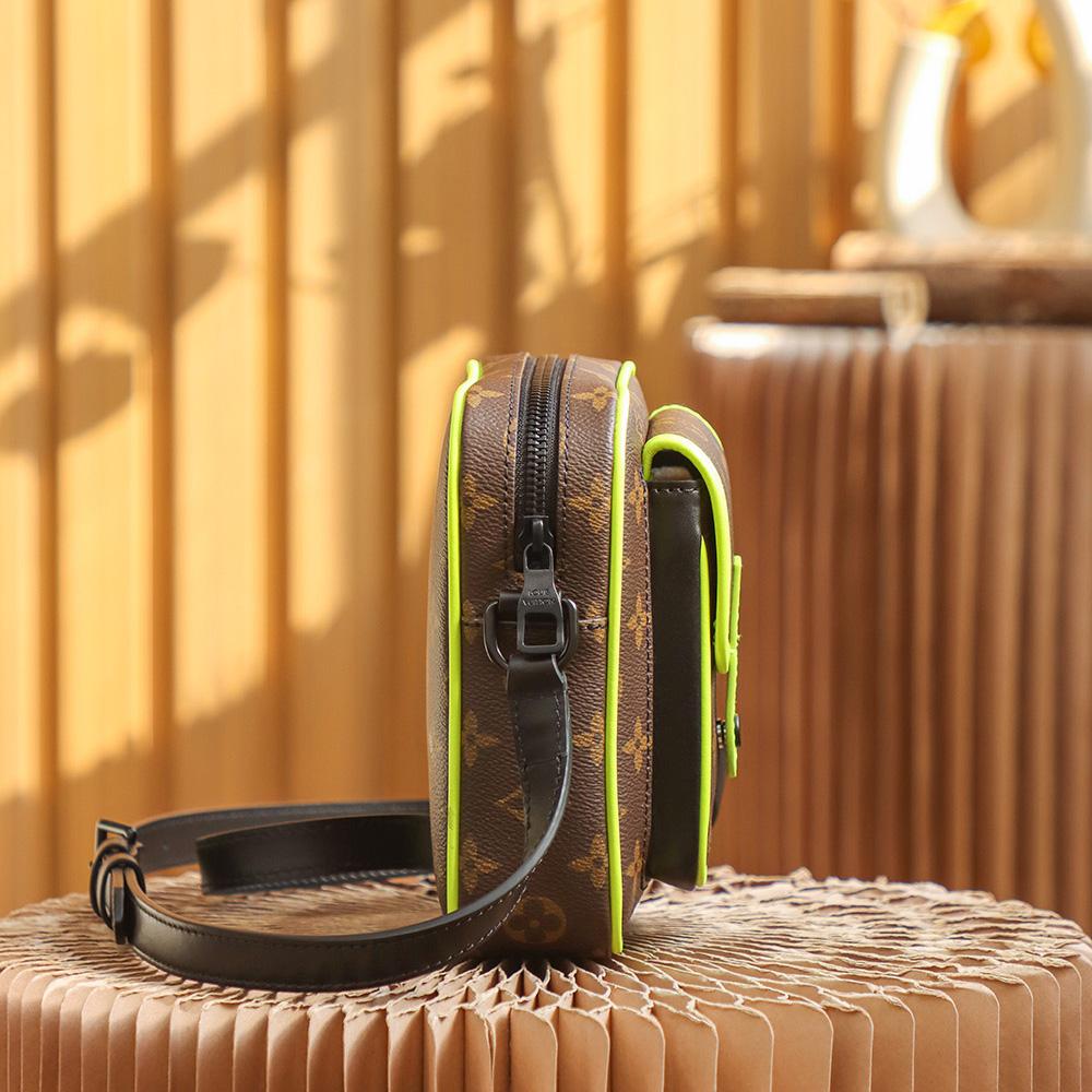 Louis Vuitton Christopher Tragbare Geldbörse (15*17*8cm) M69404 - EUR FASHION