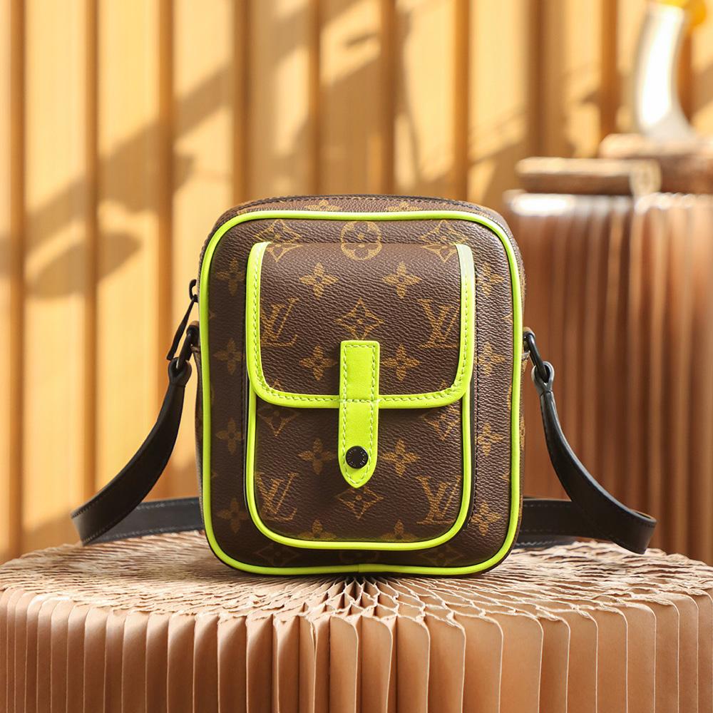 Louis Vuitton Christopher Tragbare Geldbörse (15*17*8cm) M69404 - EUR FASHION